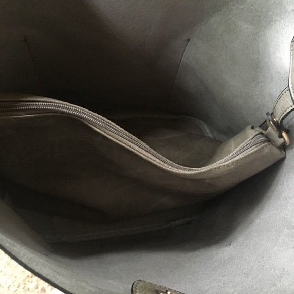 Anthropologie 2 in 1 Vegan Bucket Bag in BLACK - Picture 3 of 9